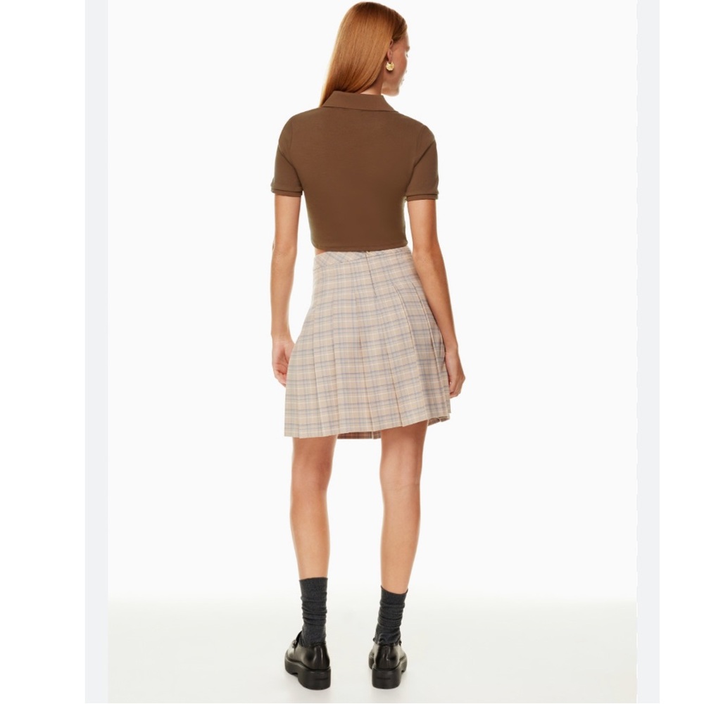 Aritzia Sunday Audio Top NWT - Picture 3 of 5
